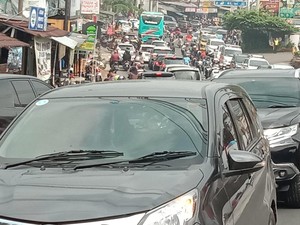 Lalin Kawasan Puncak Macet, One Way Arah Jakarta Diterapkan Siang Ini