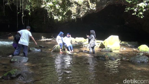 Wisata alam Capolaga di Subang