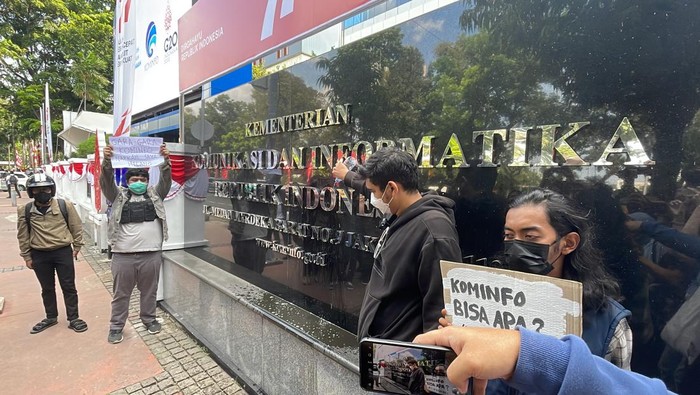 Aksi di depan Kominfo (Silvia-detikcom)