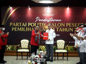 PDIP Ingin Hattrick, Bambang Pacul Ungkap Makna 477.777 Saat Daftar ke KPU