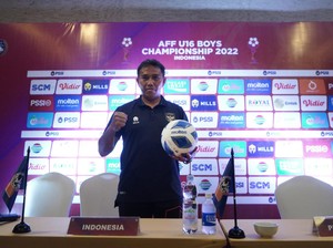 Ada Lemparan Botol Suporter ke Vietnam, Bima Sakti Minta Maaf