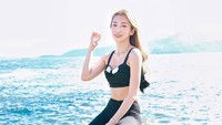 Ancaman itu dikirim lewat surat yang disebutkan di dalamnya, tentang mereka memiliki alamat lengkap dan akan mengunjunginya untuk memperkosa lalu menghabisi nyawanya.  Foto: dok instagram cathy_kww