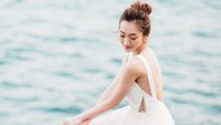 Kini kasus itu pun sudah dilimpahkan ke kepolisian dan tengah dalam penyelidikan. Cathy Wong bergabung dengan stasiun televisi untuk jadi host, setelah berada di urutan kelima dalam kontes Miss Hong Kong 2021. Foto: dok instagram cathy_kww