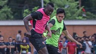Donald Bissa Ikut Latihan Terpisah, Sinyal Absen Lawan Arema FC