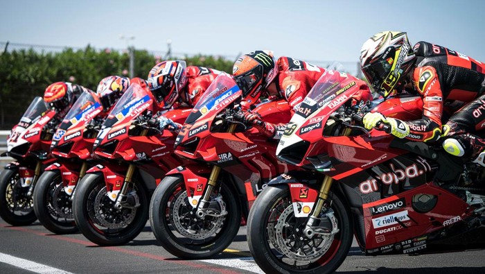 Ducati Panigale V4S bekas balapan