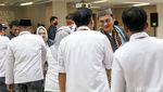 Ekspresi Farhat Abbas Saat Daftarkan Partai Pandai ke KPU
