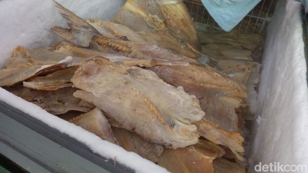 Ikan asin jambal roti.