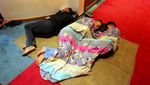 Kuasai Parlemen Irak, Pendemo Lelah dan Tidur di Lantai, Nih Fotonya
