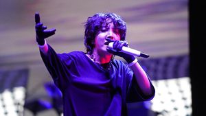 Aksi Panggung Menakjubkan J-Hope BTS di Lollapalooza