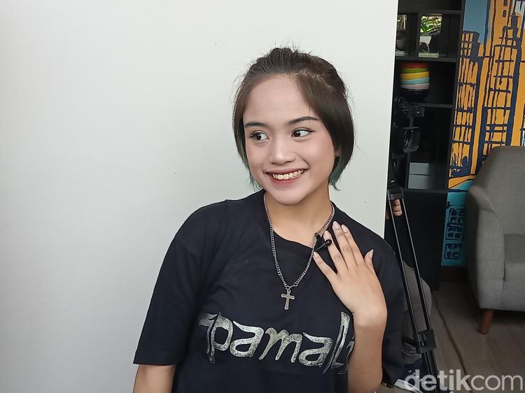 Jeje Slebew Beda Haluan dengan Geng Citayam Fashion Week