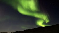 Lanjut, fenomena aurora borealis di Greenland.