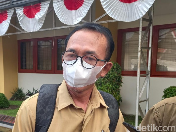 Kepala SMAN 1 Banguntapan Agung Istiyanto usai diklarifikasi Dinas Pendidikan, Pemuda, dan Olahraga (Disdikpora) DIY, Senin (1/7/2022).
