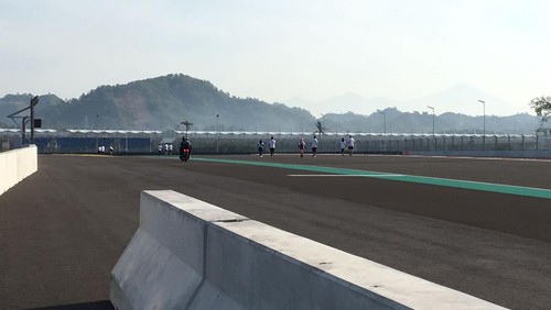 Kondisi trek utama Sirkuit Mandalika jelang WSBK 2022 yang digelar November mendatang, Senin (1/8/2022).