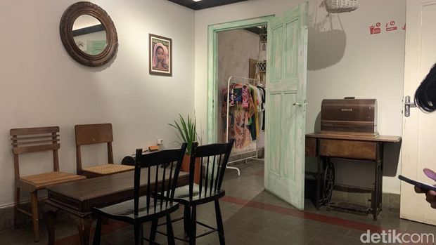 Interior Kopi Toko Djawa yang Nyentrik
