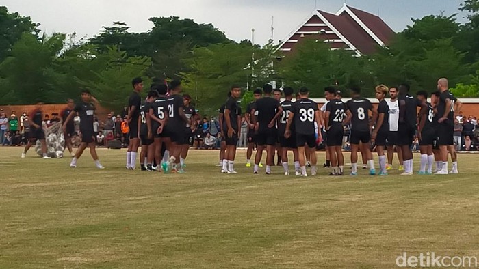 Latihan PSM Makassar di Lapangan Syekh Yusuf Gowa
