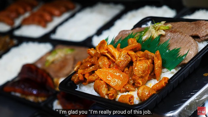 Menu makan siang jumbo berukuran 1 kilogram ditawarkan restoran di Jepang