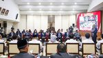 Senyum Sekjen NasDem, Johnny G Plate Saat Memimpin Pendaftaran ke KPU