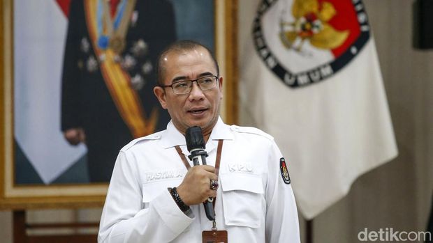 Partai NasDem juga mendaftar sebagai peserta pemilu 2024 di kantor KPU, Jakarta, Senin (1/8/2022). Mereka dipimpin oleh Sekretaris Jenderal DPP Partai NasDem Johnny G Plate.
