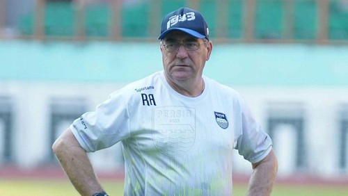 Pelatih Persib Robert Alberts.