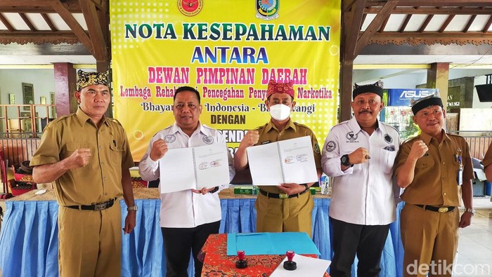 Penandatanganan MoU di SMPN 1 Banyuwangi
