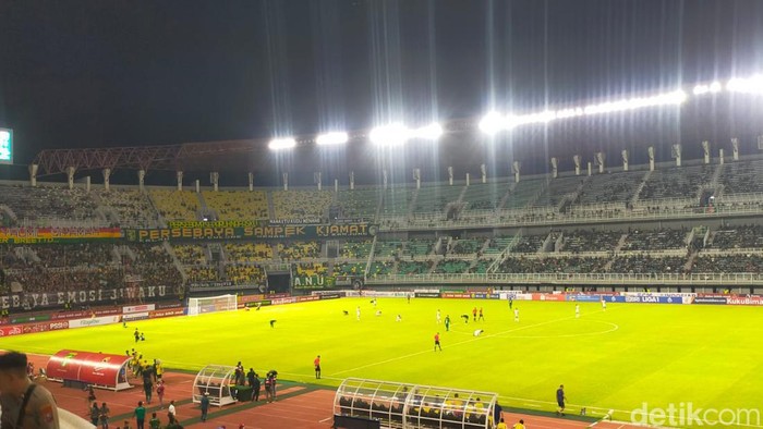 Persebaya Vs Persita