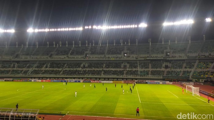 Persebaya Vs Persita