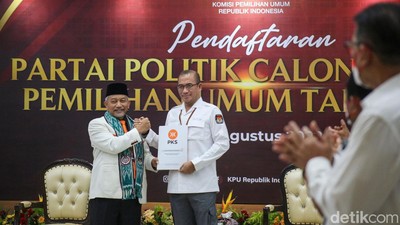 Potret PKS Daftar Pemilu 2024 ke KPU, Targetkan 15% Kursi DPR RI