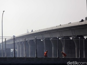 Erick Thohir soal Kereta Cepat & MRT: Biaya Makin Mahal Jika Ditunda