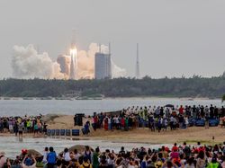 Seperti Ini Roket Long March 5B yang Jatuh Dekat Kalimantan