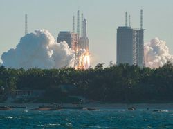 Seperti Ini Roket Long March 5B yang Jatuh Dekat Kalimantan