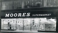 Supermarket dengan ukuran yang luar biasa besar ini menjadi andalan bapak-bapak pada tahun 1960an. Sayangnya supermarket ini harus berhenti beroperasi karena kalah saing pada pertengahan tahun 1970an. Foto: Chronicle Live