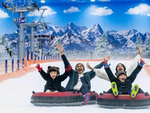 Siap-siap Main Salju! Trans Snow World Surabaya Dibuka 5 Agustus 2022