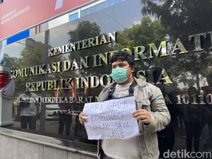 Curhatan Pekerja Kreatif Asal Cibubur Gegara PayPal Diblokir Kominfo