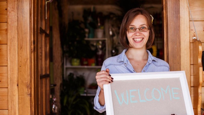 Welcome August Ilustrasi Welcome August.