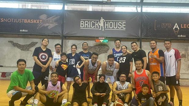 X-UNS Basketball Community