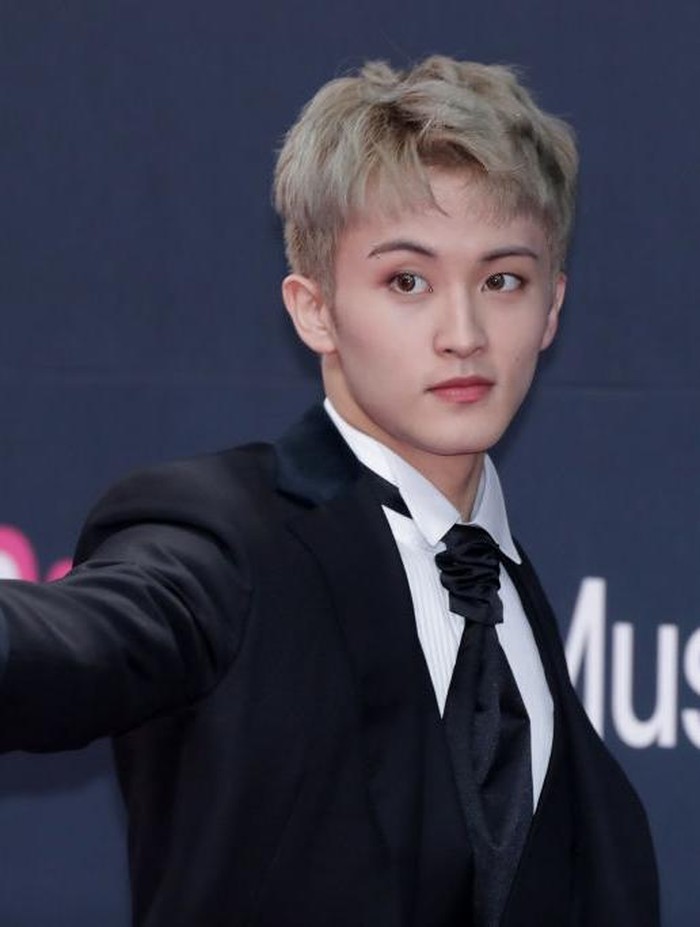 PAJU, SOUTH KOREA - DECEMBER 11: Mark of boy band NCT Dream attends the 2021 Mnet Asian Music Awards (MAMA 2021) at Paju on December 11, 2021 in Paju, South Korea. (Photo by Han Myung-Gu/WireImage)
