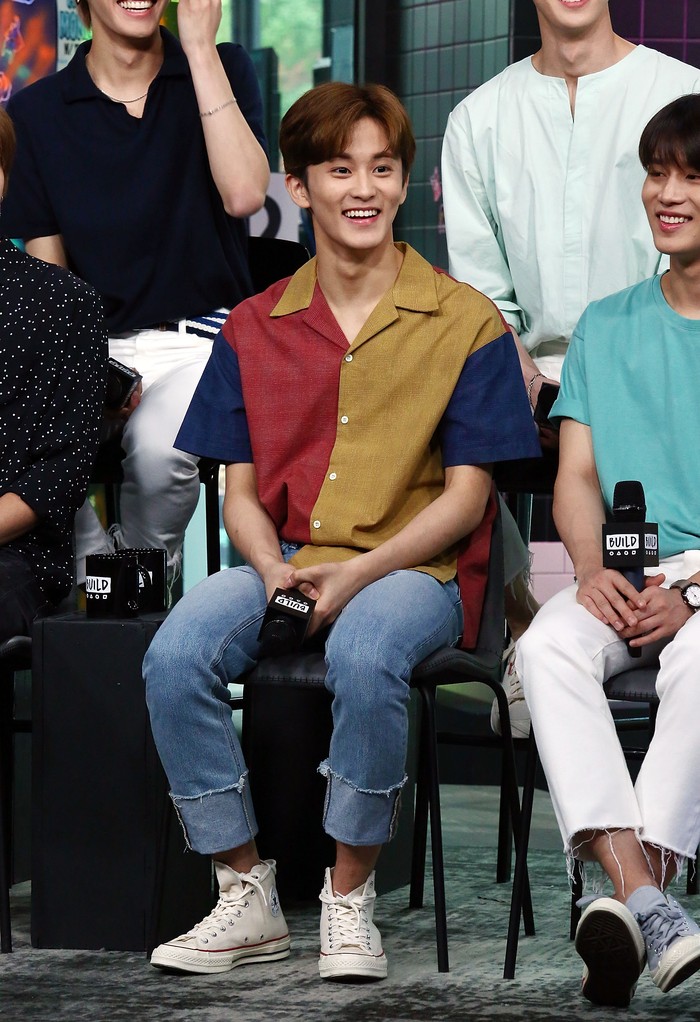 981545238 NEW YORK, NY - JUNE 22: Singer from South Korean boy band NCT 127, Mark visits Build Studio on June 22, 2018 in New York City. (Photo by Astrid Stawiarz/Getty Images)