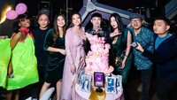Pesta ulang tahun Amel Alvi dihadiri oleh rekan-rekan terdekatnya. (Foto: dok. Amel Alvi)