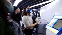 Toko ritel fisik ini terintegrasi dan mudah dijangkau bagi para pelanggannya. Nggak tanggung-tanggung, targetnya bakal ada 300 toko offline hingga tahun 2024.