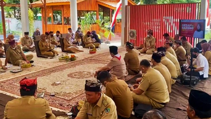 Bupati Ipuk Gesah Bareng Para Kades Bahas Pembangunan Desa