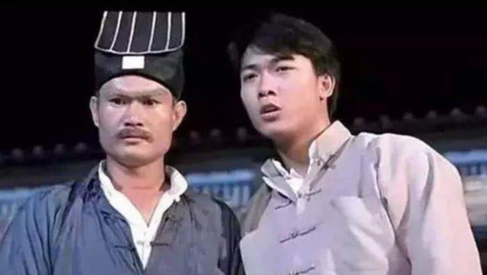 Chin Siu-Ho, bintang mandarin yang terkenal lewat film vampir.