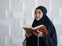 5 Hadits tentang Senyum, Ekspresi Bahagia yang Bernilai Ibadah