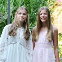 Inilah tiga wanita cantik dari Kerajaan Spanyol Putri Leonor, Putri Sofia dan Ratu Letizia. Foto: Getty Images/Carlos Alvarez