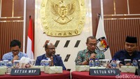 MRP mengaku bakal membentuk kelompok kerja (pokja) untuk membantu perekaman e-KTP di daerah-daerah pegunungan di Papua. Pokja tersebut diisi oleh OAP pimpinan adat, OAP perempuan, dan pimpinan keagamaan.