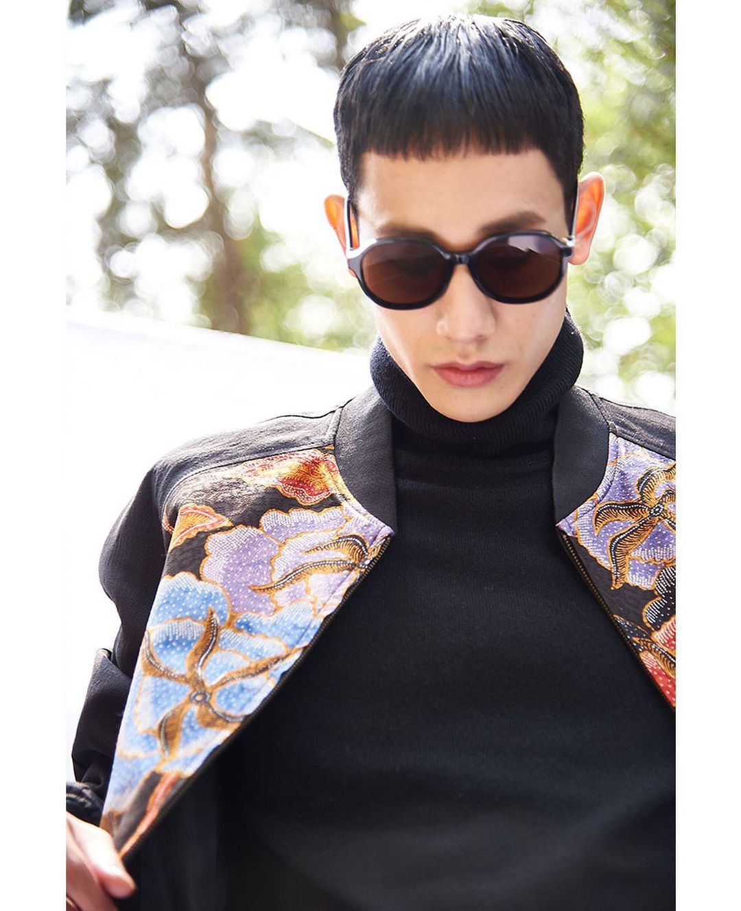 Koleksi Iwan Tirta Private Collection x Kim Seo Ryong