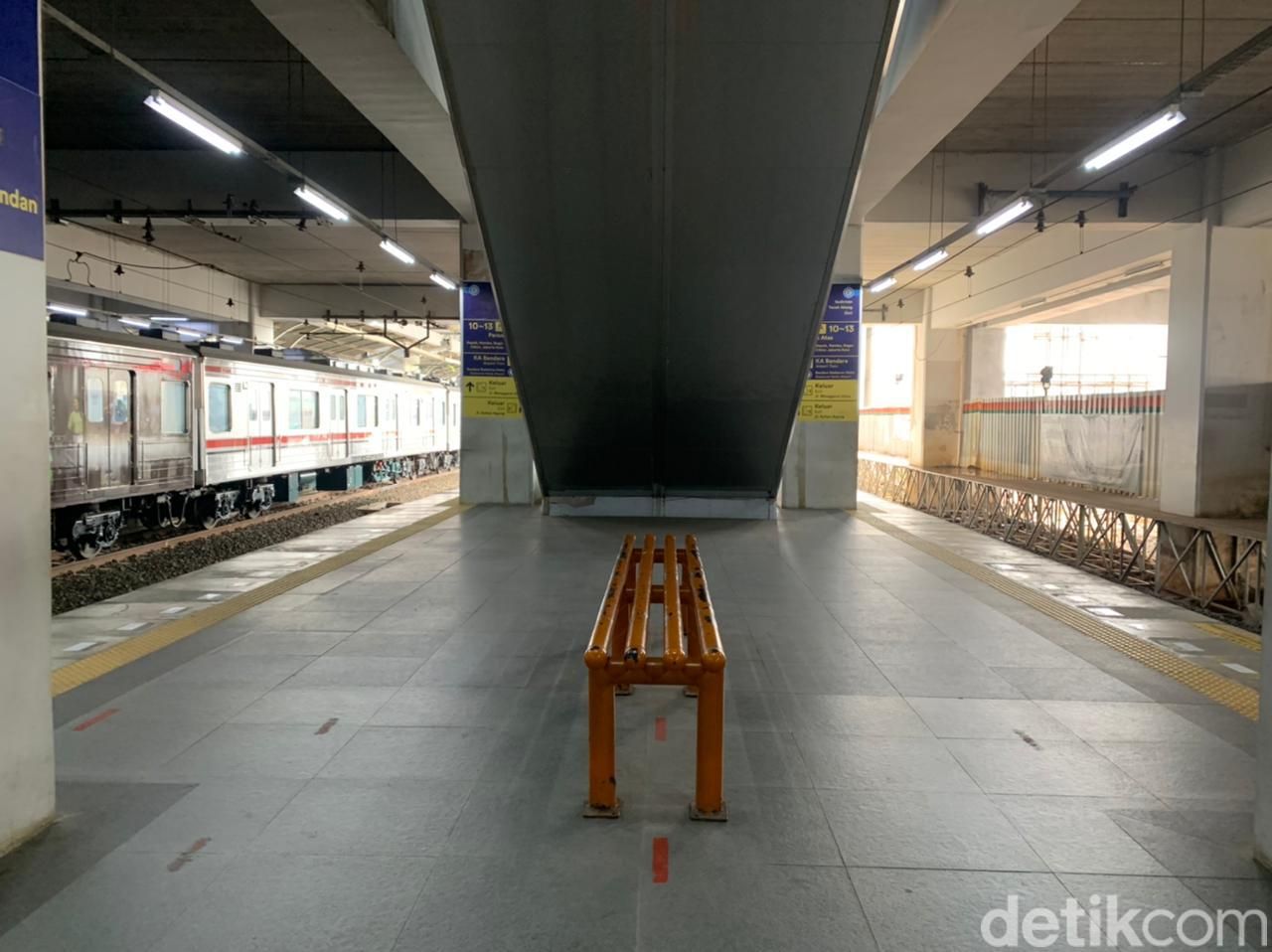 Kondisi Stasiun Manggarai, 2 Agustus 2022, tak nampak lagi tanda-tanda kebocoran atap. (Mulia Budi/detikcom)