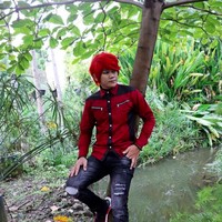 Di channel Youtube-nya, Marcel Radhival membuat konten yang membongkar aksi dukun palsu. Dengan persetujuan, dukun tersebut diminta memperlihatkan ilmunya. Tak jarang, aksi para dukun tersebut dibongkar oleh Marcel. Foto: dok. Instagram/@marcelradhival1