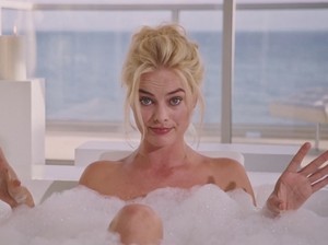 Margot Robbie 525 Detik Tampil Tanpa Baju di Film