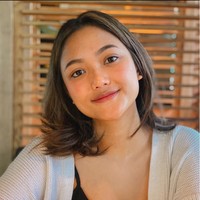 Jika dilihat sekilas, penampilan Kurma dan Marion Jola memang terlihat mirip karena warna kulit dan potongan rambutnya yang hampir sama. Keduanya sama-sama memiliki kulit yang eksotis. Foto: Instagram/@lalamarionmj