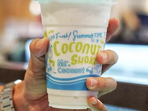 Minuman Kelapa Jadi Tren, Dicampur Es Krim hingga Susu